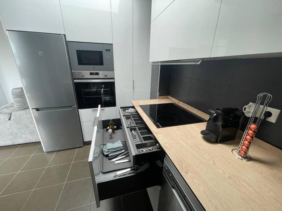 Apartamento A Estrenar Con Vistas Naroa Corcubion Exterior photo